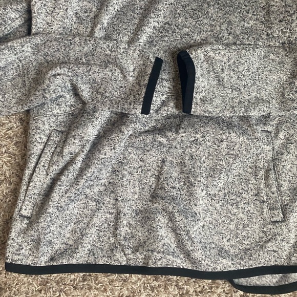 Sweatshirt - Picture 4 of 4